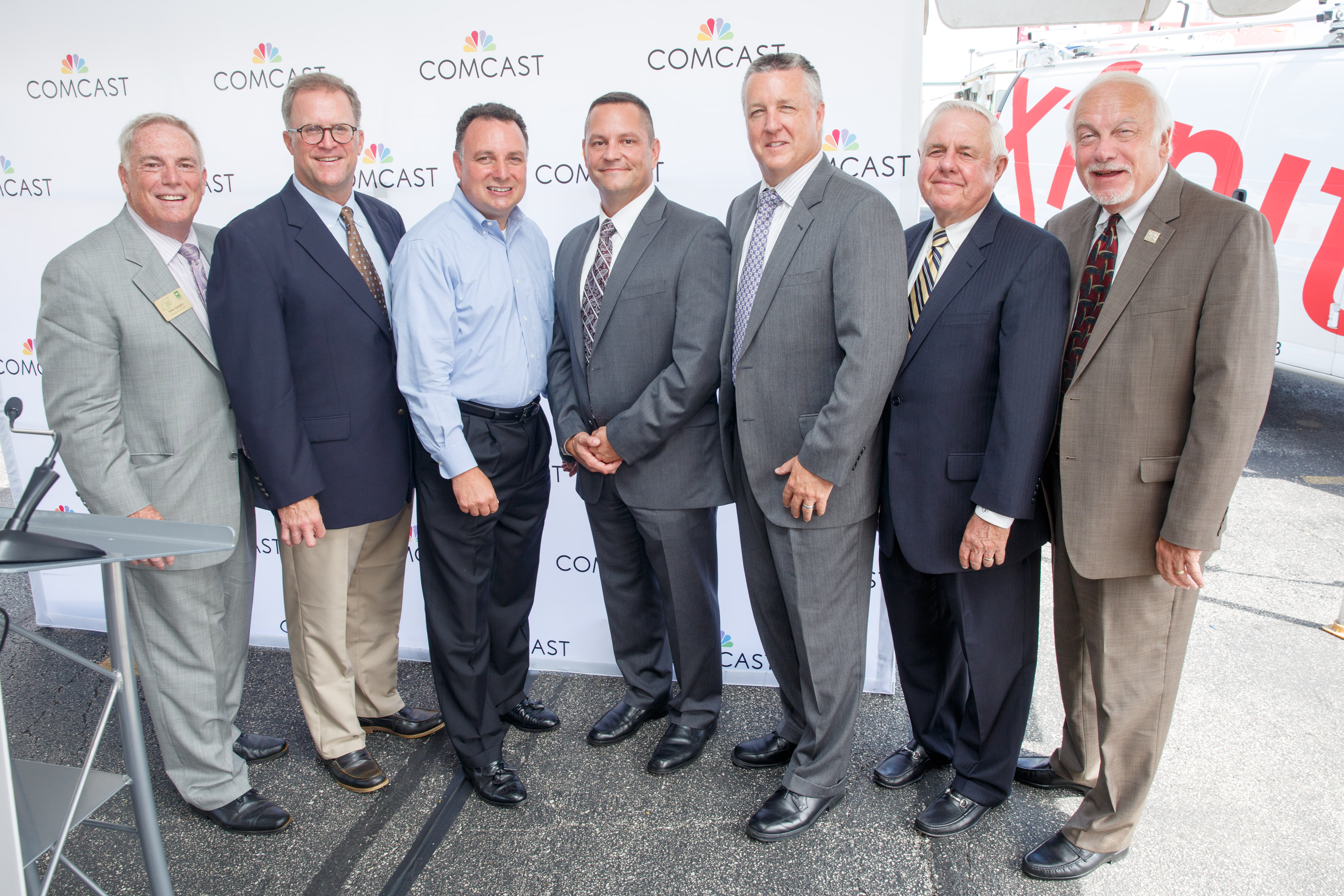 200-new-comcast-employees-in-elmhurst-il-focused-solely-on-delivering