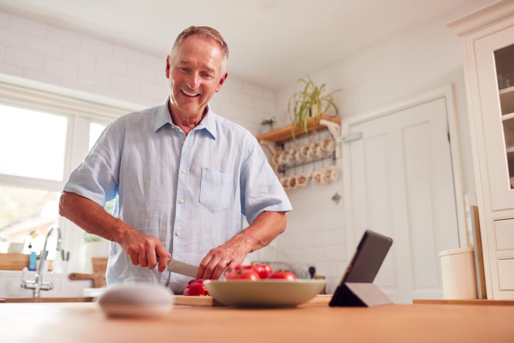 For National senior citizens day 2025, celebrate national senior citizens day in Illinois both in-person and connect with them online through these easy tips.