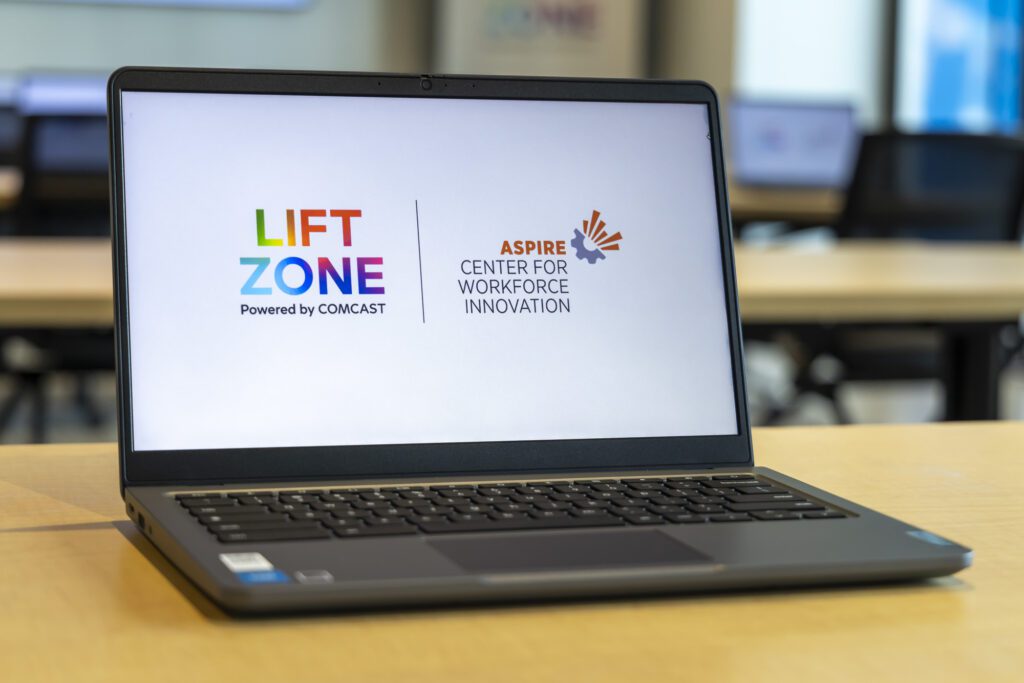 Comcast today opened a Flagship Lift Zone at the Aspire Center for Workforce Innovation that will advance digital skills and job training opportunities in Chicago. 